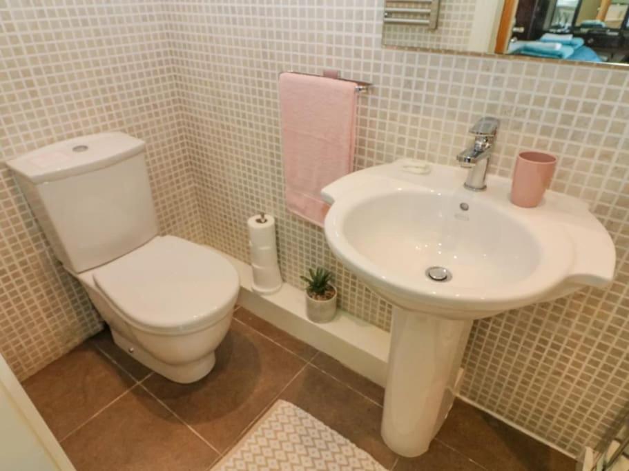 Two Acres- Spacious, Delightful, Pet Free Bungalow Levens Exterior foto