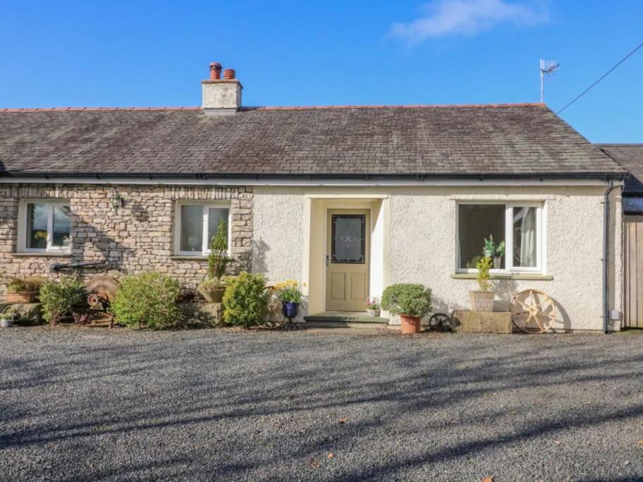 Two Acres- Spacious, Delightful, Pet Free Bungalow Levens Exterior foto