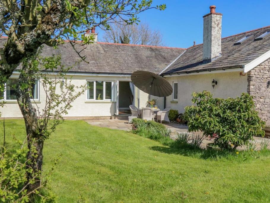 Two Acres- Spacious, Delightful, Pet Free Bungalow Levens Exterior foto